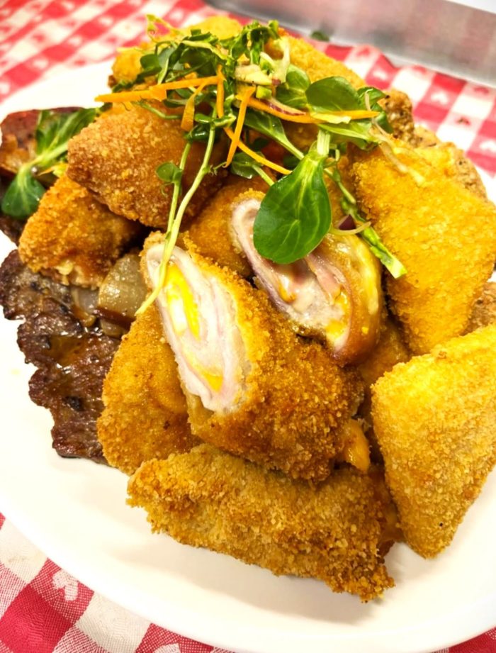 Rántott tál cordon bleu-vel